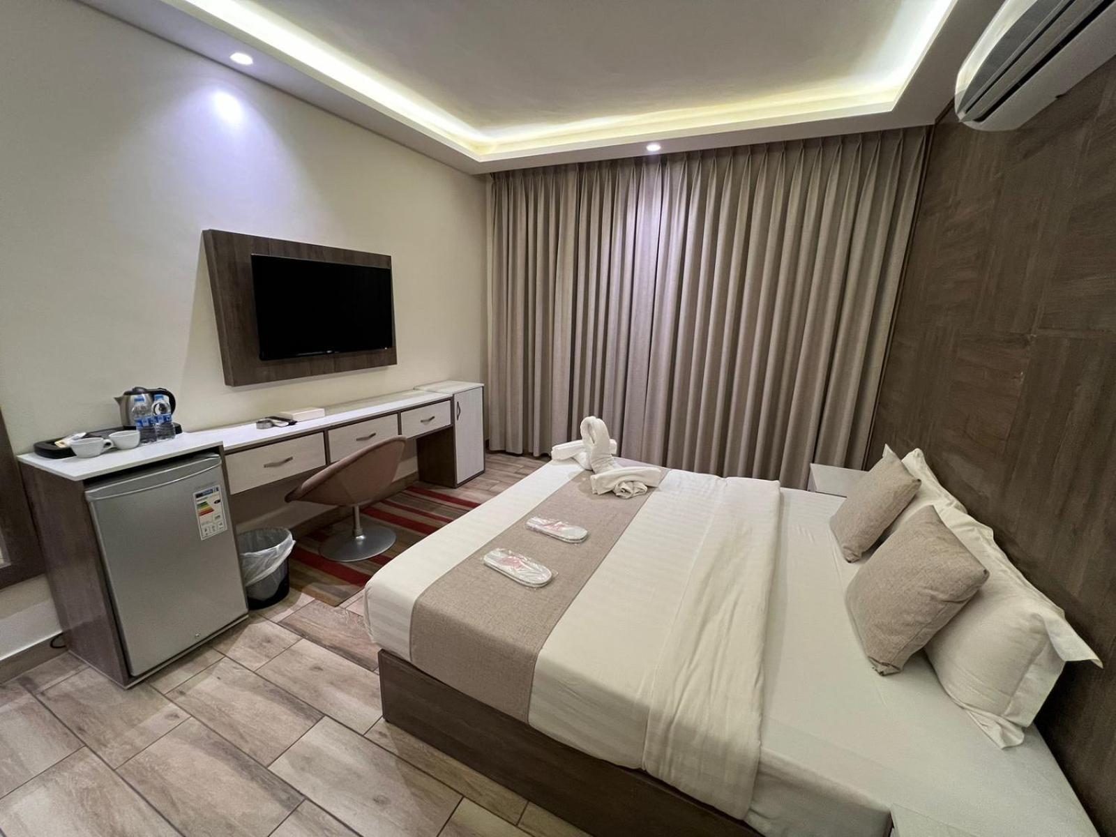 Sky Hotel Akaba Eksteriør bilde