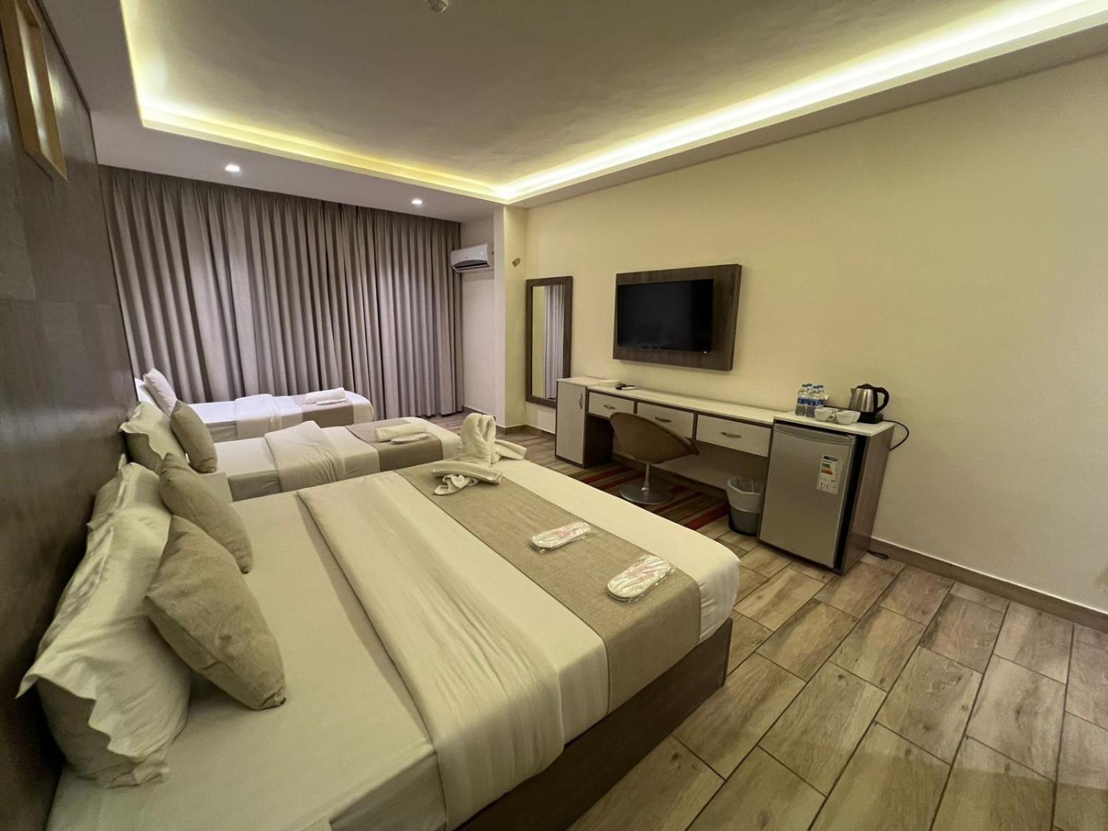 Sky Hotel Akaba Eksteriør bilde