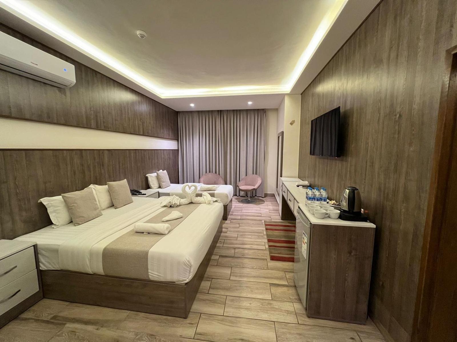 Sky Hotel Akaba Eksteriør bilde